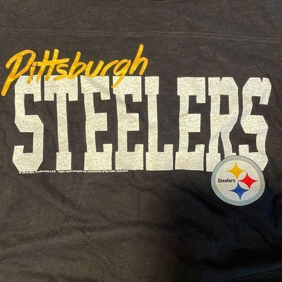 NFL Team Apparel Pittsburgh Steelers Woman’s Medium Tee Shirt Scoop Neck - Picture 2 of 8